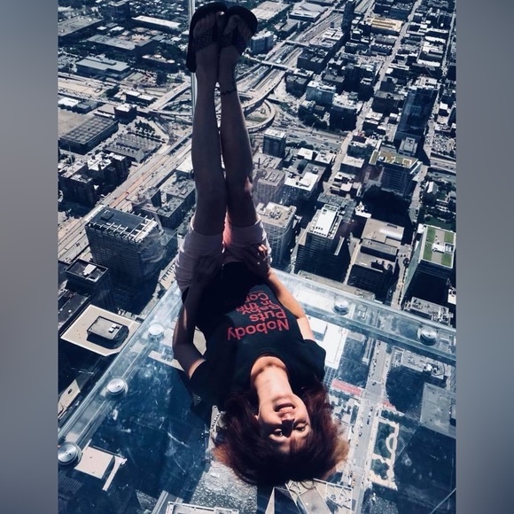 🌈 Meet Your Posher🌈 - Picture 12 of 16